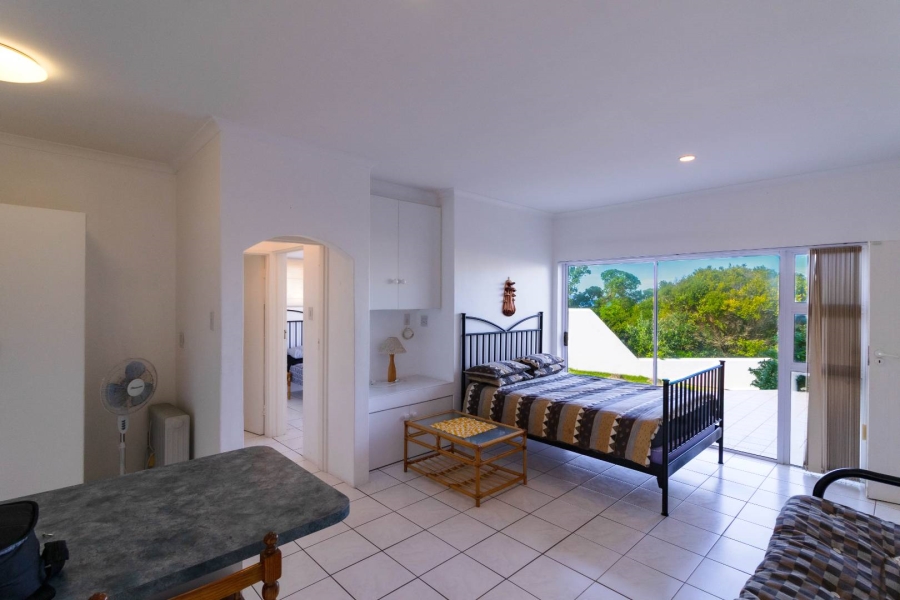 5 Bedroom Property for Sale in Vermont Western Cape